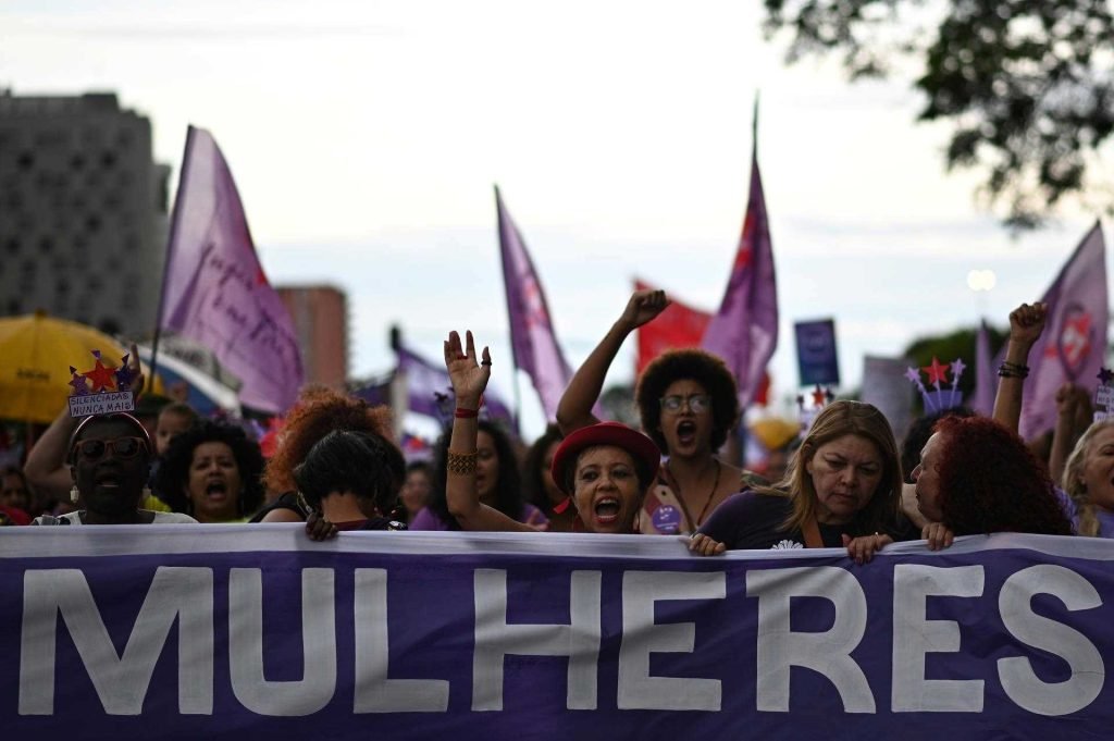 Marcha contra feminicidios en Brasil / EFE